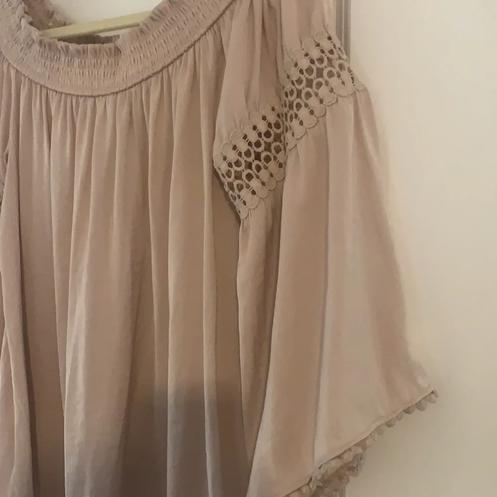 Off the shoulder top - Picture 2 of 3